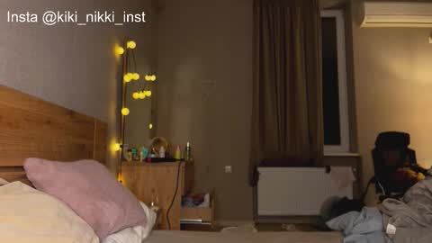 Snapshot of nikki_whatever chatting on 27, 11, 2025 nicolette online show from 27, 11, 2025