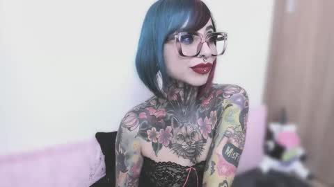 Nikki Ramone   online show from 24, 9, 2025