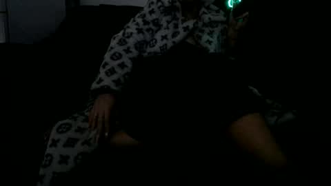 Snapshot of nikkkibabyyyy chatting on 22, 12, 2024 Niquita Sparkles online show from 22, 12, 2024