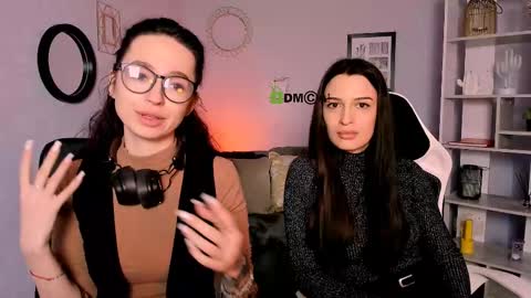 Nikky online show from 12, 3, 2025