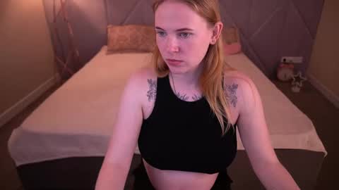 nikkyreyyy online show from 20, 5, 2026