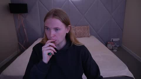 nikkyreyyy online show from 27, 5, 2026