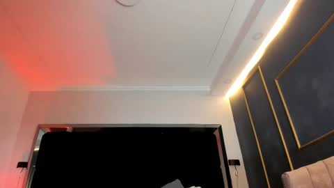     online show from 26, 2, 2025