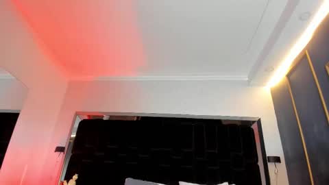     online show from 26, 2, 2025