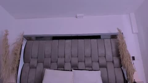     online show from 22, 9, 2025