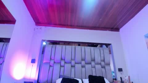     online show from 18, 3, 2026