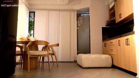 Nicole cam online show from 19, 12, 2025