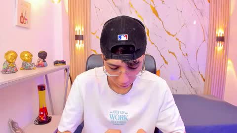    online show from 4, 2, 2026