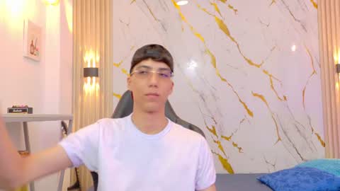 Snapshot of nikolay_gregori chatting on 5, 7, 2026 online show from 5, 7, 2026