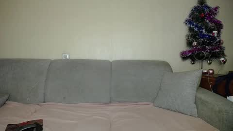 Snapshot of nikolettared chatting on 15, 1, 2026 Nikoletta online show from 15, 1, 2026