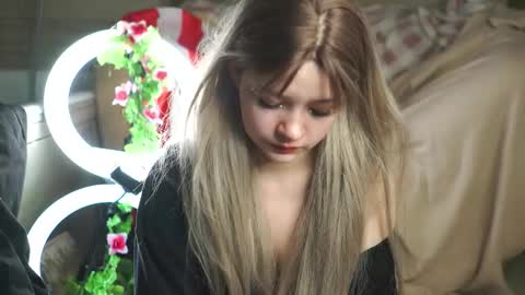 Snapshot of nikoli_naw chatting on 12, 9, 2025 nikoli_naw online show from 12, 9, 2025