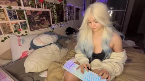 Snapshot of nikoli_naw chatting on 11, 10, 2025 nikoli_naw online show from 11, 10, 2025