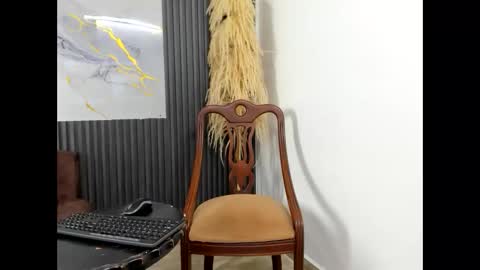 nikoll_evanss online show from 9, 10, 2025