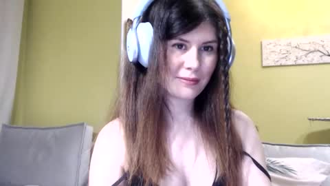 Nikol online show from 3, 12, 2025