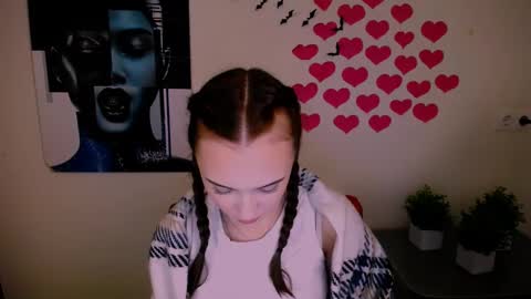 nikonara_ online show from 12, 12, 2024