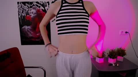 nikonara_ online show from 12, 3, 2025