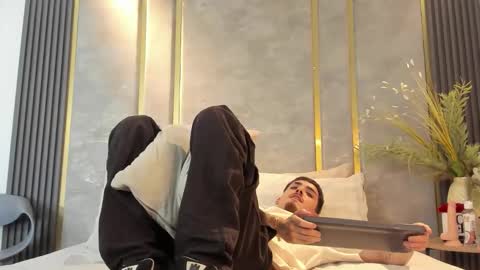 Niko Stone online show from 23, 12, 2025