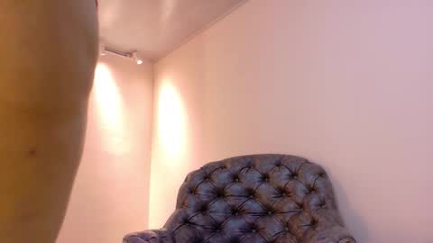  NIKY SMIT  online show from 3, 10, 2025