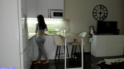 Bella online show from 13, 1, 2025