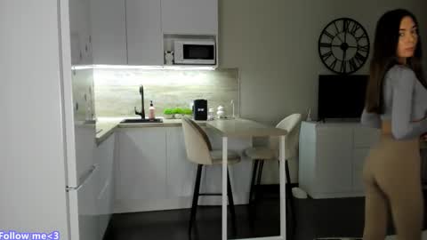 Bella online show from 26, 2, 2025