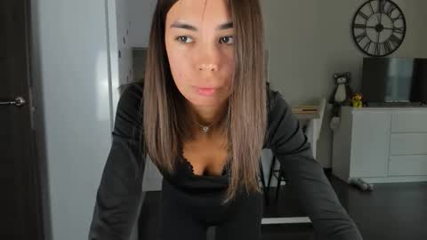 Bella online show from 13, 9, 2025