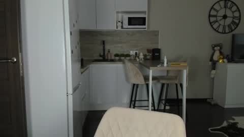 Bella online show from 3, 4, 2026