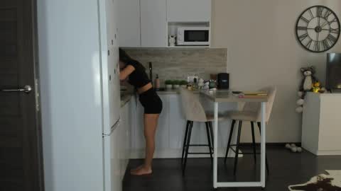 Bella online show from 11, 4, 2026