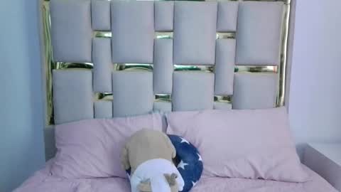 Nina Carther online show from 25, 11, 2025