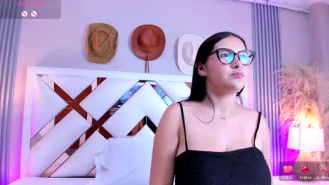 Nina online show from 25, 2, 2025