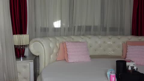 NinaCrystal online show from 14, 2, 2025