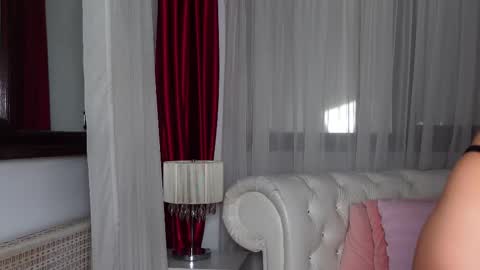 NinaCrystal online show from 14, 2, 2025