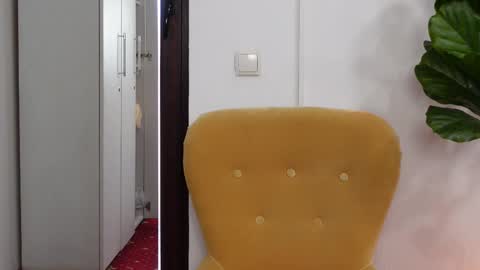 NinaCrystal online show from 13, 9, 2025