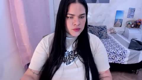 NinaFuentes online show from 15, 1, 2026