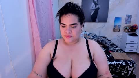 NinaFuentes online show from 1, 2, 2026