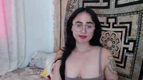 Snapshot of ninakravtz chatting on 8, 1, 2025 N I N A online show from 8, 1, 2025