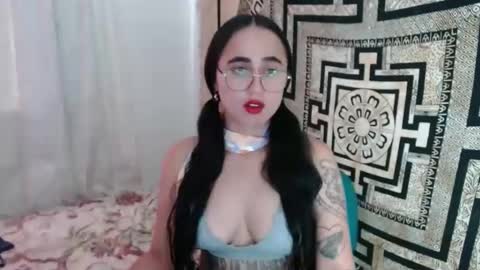 Snapshot of ninakravtz chatting on 24, 2, 2025 N I N A online show from 24, 2, 2025