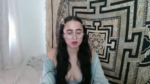 Snapshot of ninakravtz chatting on 12, 3, 2025 N I N A online show from 12, 3, 2025