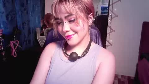 Snapshot of ninamon206063 chatting on 1, 10, 2025 NIina Mon online show from 1, 10, 2025