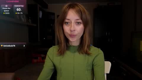 Snapshot of ninanovalicious chatting on 17, 9, 2025 NinaNovalicious online show from 17, 9, 2025