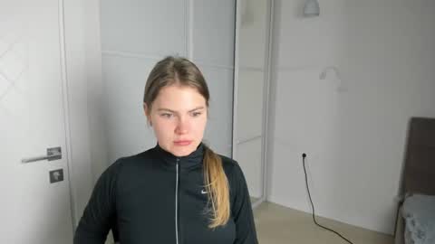 Snapshot of ninarihh chatting on 5, 3, 2025 ninarihh online show from 5, 3, 2025