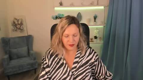 ninastarle online show from 20, 9, 2025