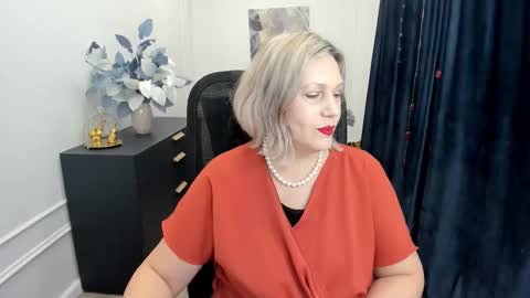 ninastarle online show from 22, 11, 2025