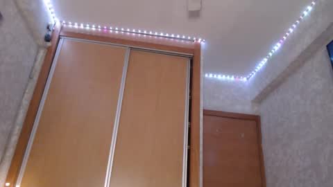 Xara Roux online show from 15, 3, 2026