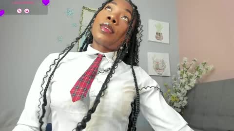 Snapshot of nini_martinii chatting on 1, 2, 2025 NINI online show from 1, 2, 2025
