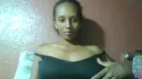 Snapshot of ninie246746 chatting on 7, 3, 2025 ninie246746 online show from 7, 3, 2025