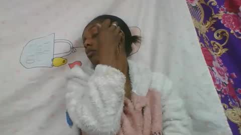 ninie246746 online show from 25, 3, 2026