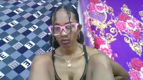 Snapshot of ninie246746 chatting on 19, 4, 2026 ninie246746 online show from 19, 4, 2026