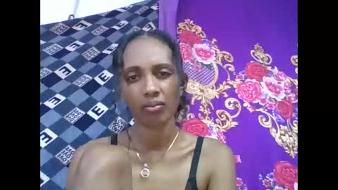 Snapshot of ninie246746 chatting on 20, 4, 2026 ninie246746 online show from 20, 4, 2026