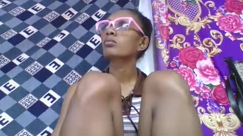 Snapshot of ninie246746 chatting on 23, 4, 2026 ninie246746 online show from 23, 4, 2026
