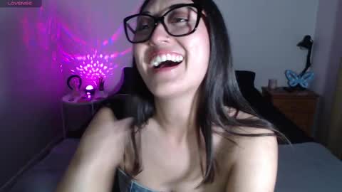 Snapshot of ninimoon chatting on 27, 10, 2025 Ninimoon online show from 27, 10, 2025